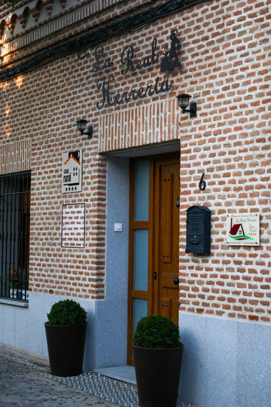 Casa Rural La Real Herreria Madrigal de las Altas Torres Luaran gambar
